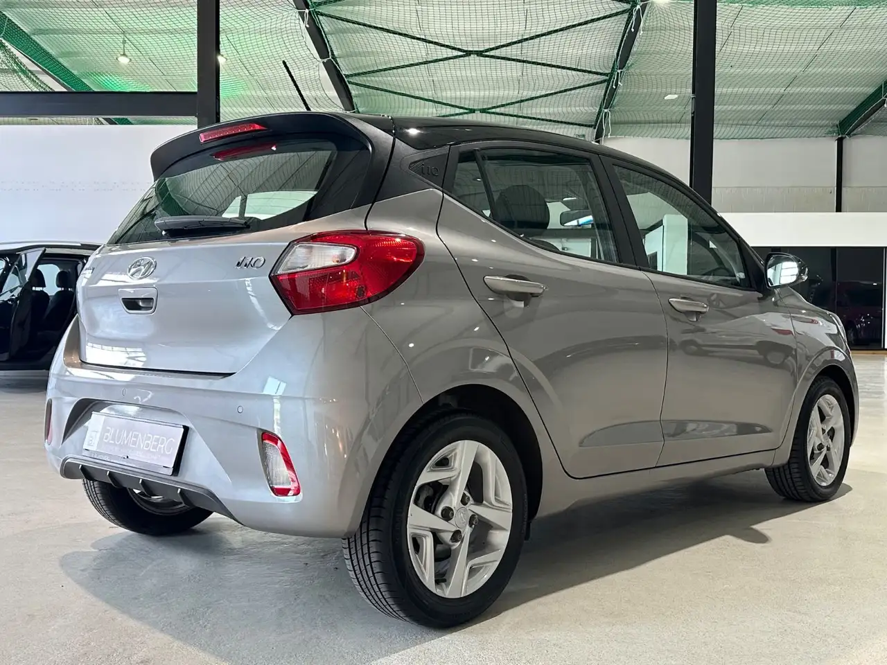 Hyundai i10 Trend *Carplay,DAB,PDC,Tempo.,SHZ* — Vehicle gallery 3
