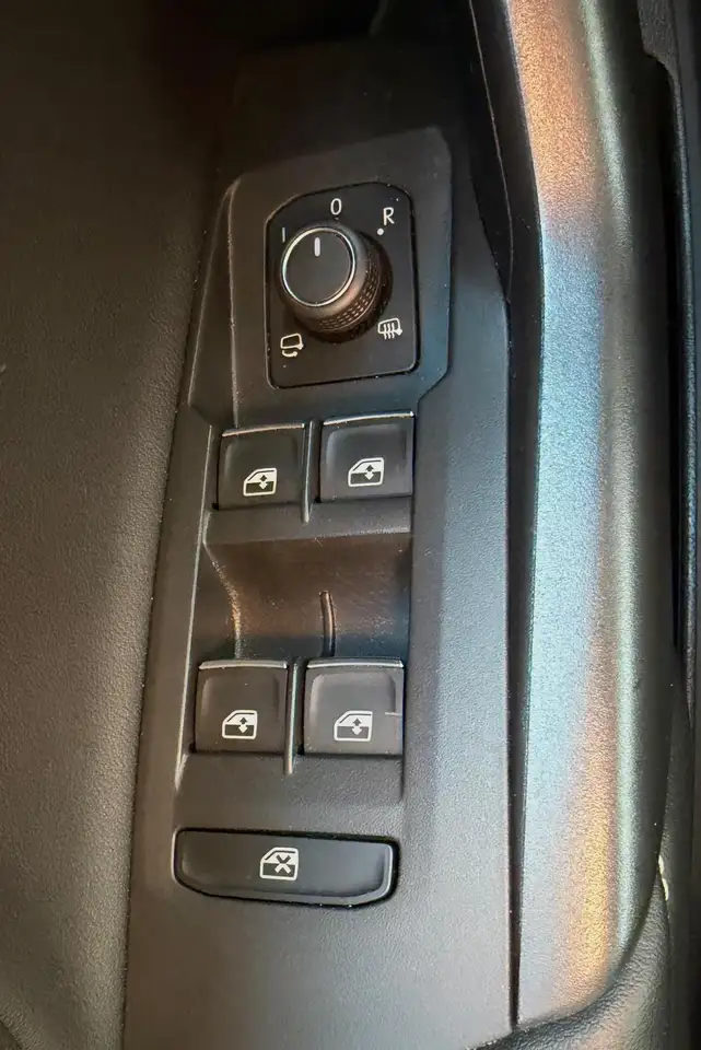Volkswagen T-Cross 1.0 TSI Automatik, NAVI, Kamera — معرض صور السيارة 16