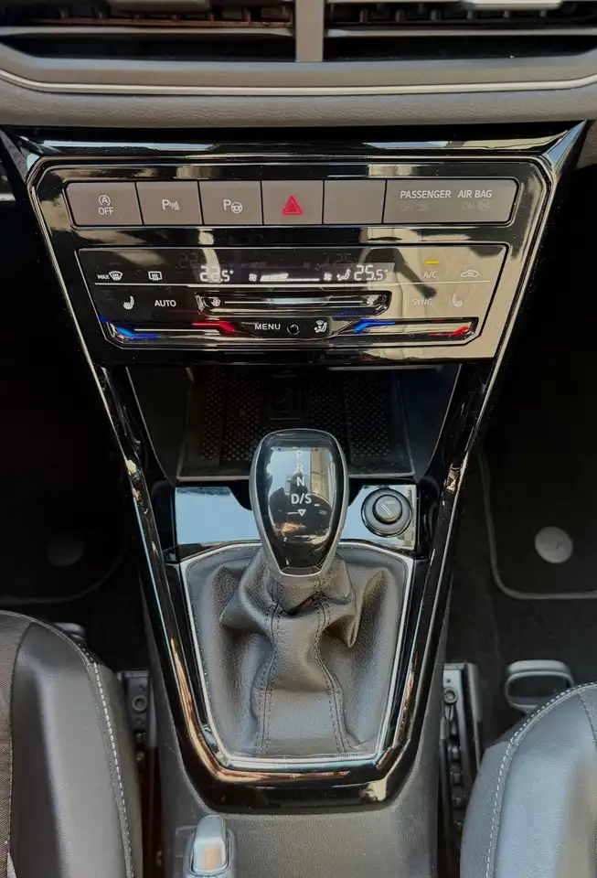Volkswagen T-Cross 1.0 TSI Automatik, NAVI, Kamera — معرض صور السيارة 14