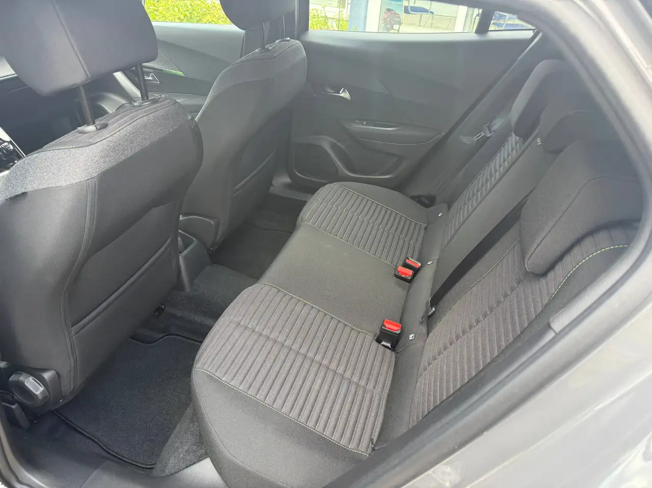 Peugeot 2008 Active 100 — Galería del vehículo 10