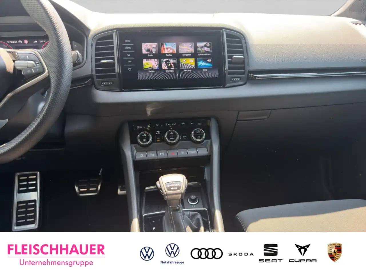 Skoda Karoq Sportline 4x4 DSG — Vehicle gallery 17