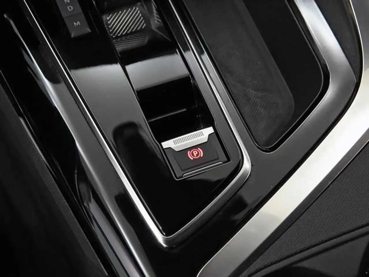 Peugeot 5008 1.5 BlueHDi 96kW S&S GT EAT8 — Vehicle gallery 31