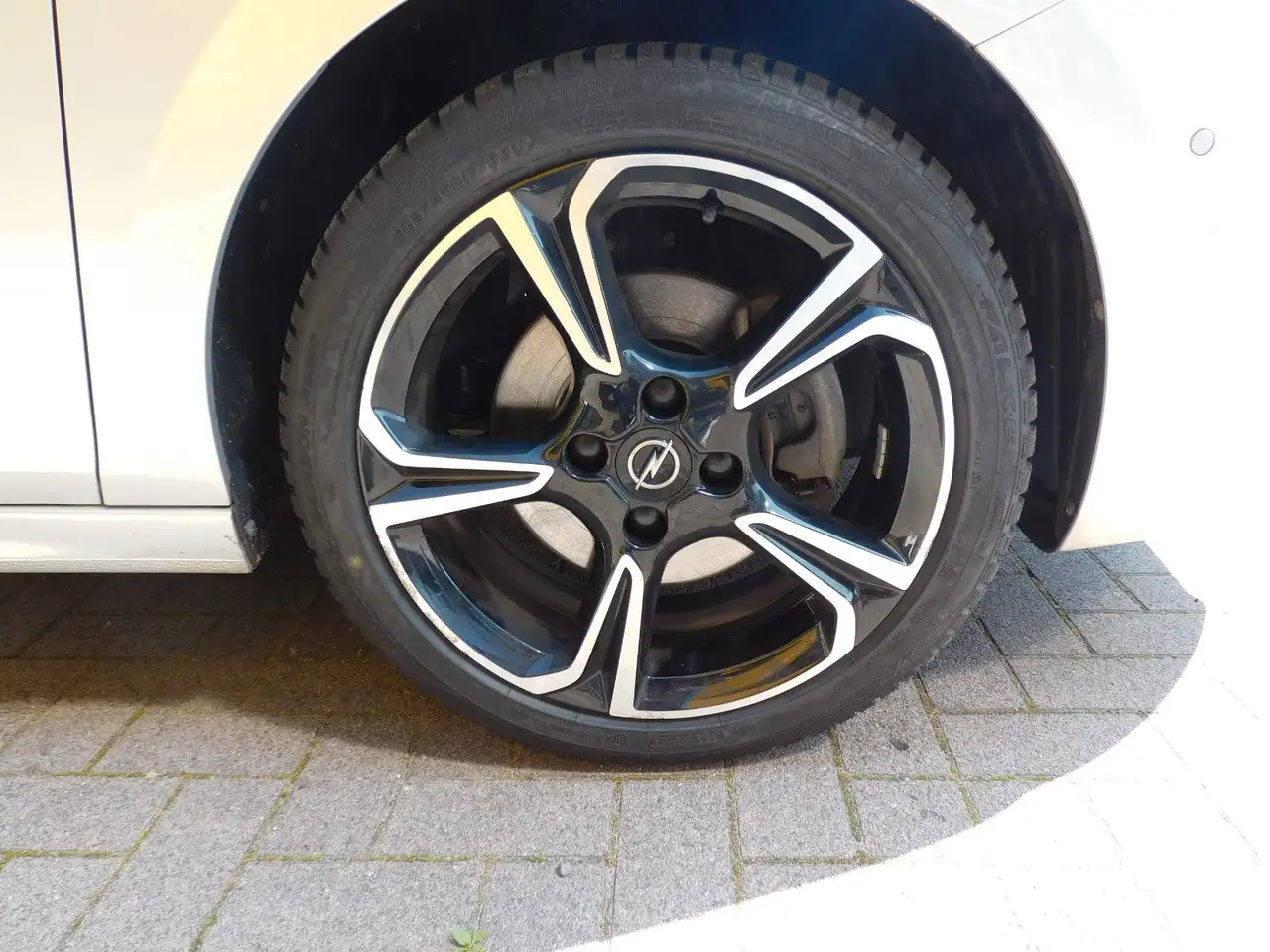 Opel Corsa F Elegance Automatik mit Style-Paket — Galerie du véhicule 15
