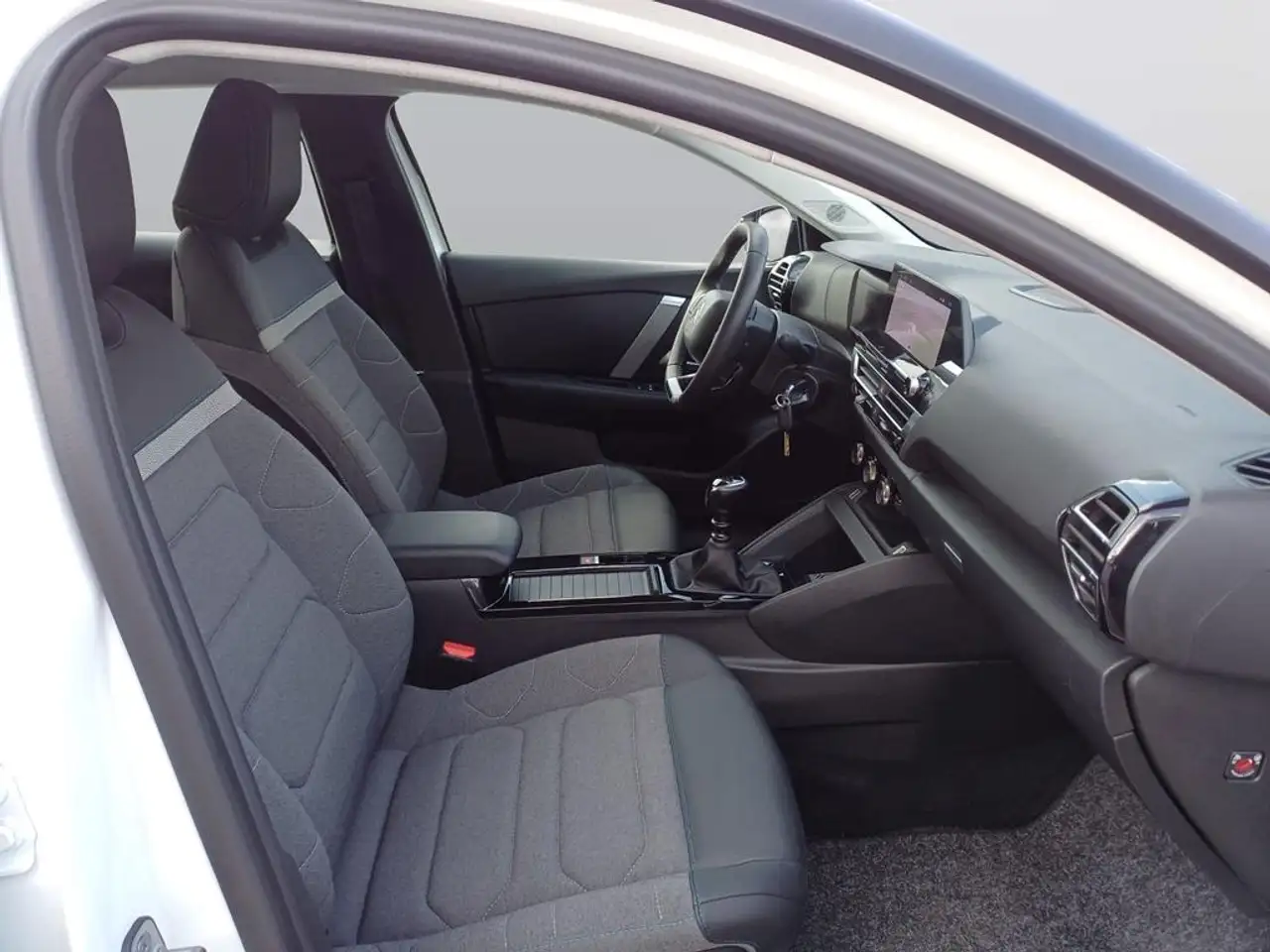 Citroen C4 PureTech 130 S&S Feel Pack — Galerie du véhicule 10