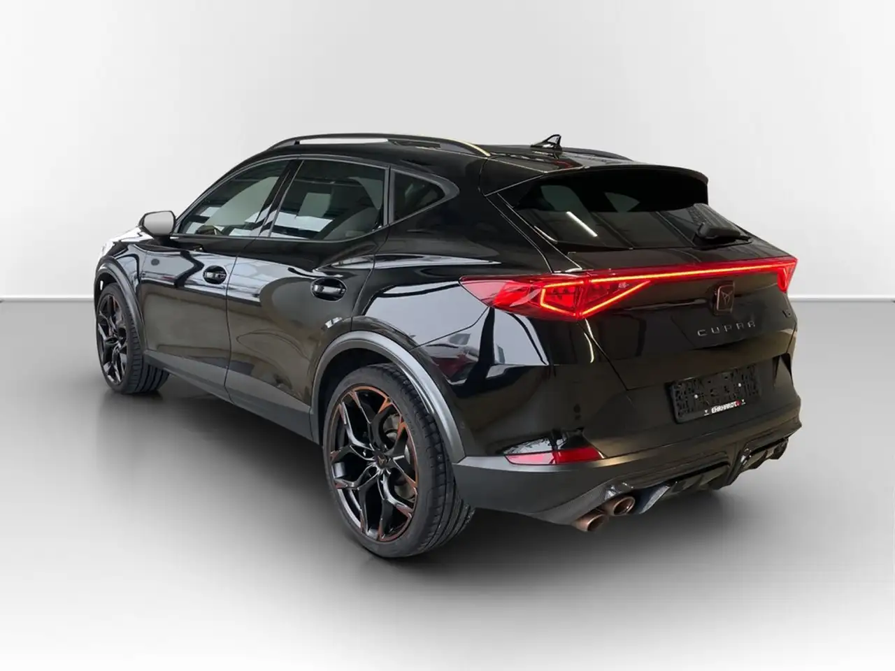 CUPRA Formentor 2.5 TSI DSG 4Drive VZ5 DCC MATRIX*AKEBONO*MATRI... — Galería del vehículo 9