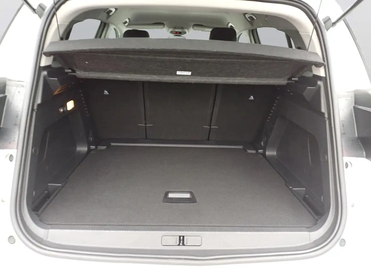 Citroen C5 Aircross PureTech 130 S&S Feel Pack — Galería del vehículo 6