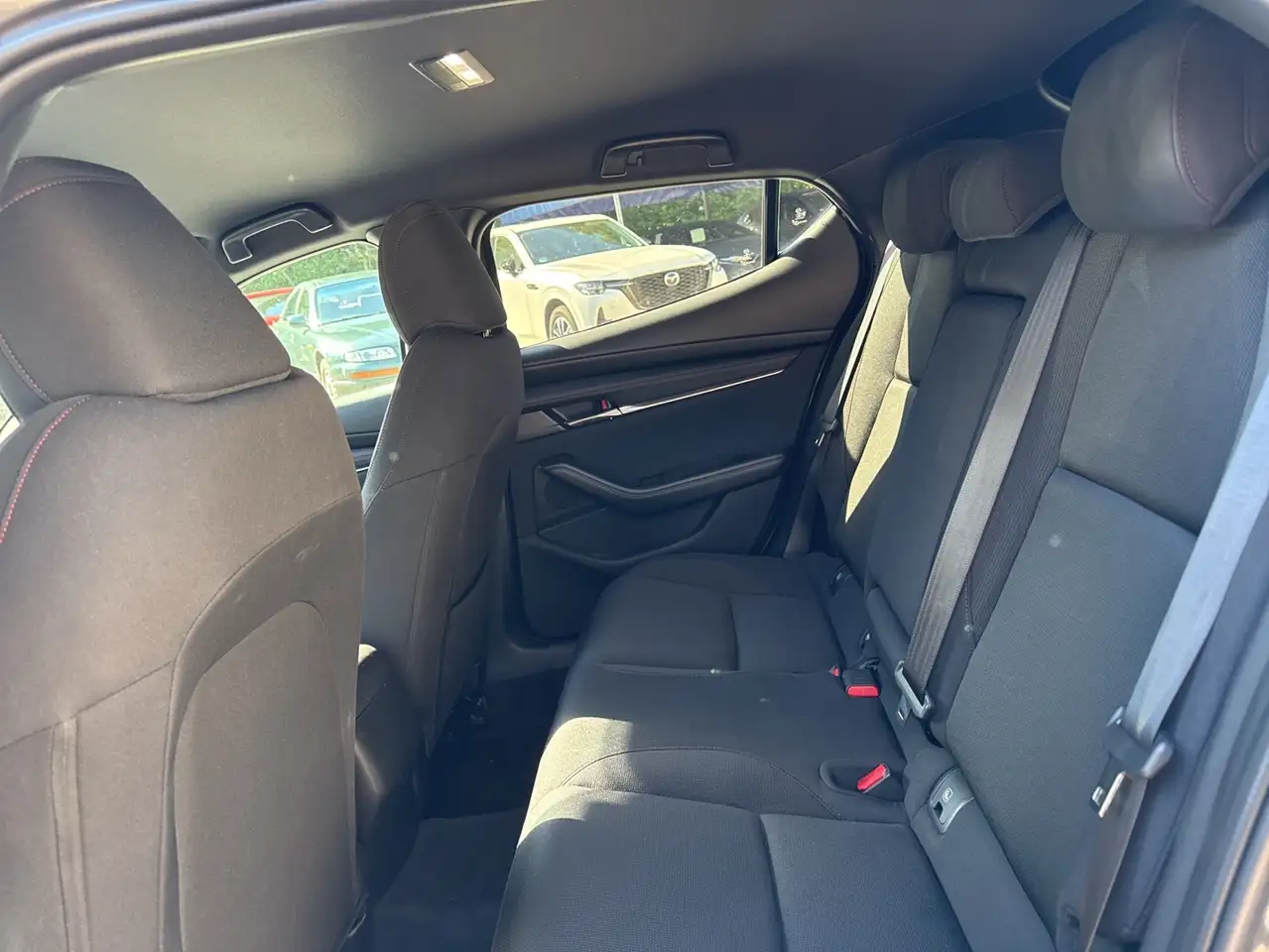 Mazda 3 e-SKYACTIV-G 140 FWD 6AT HOMURA — Galería del vehículo 7