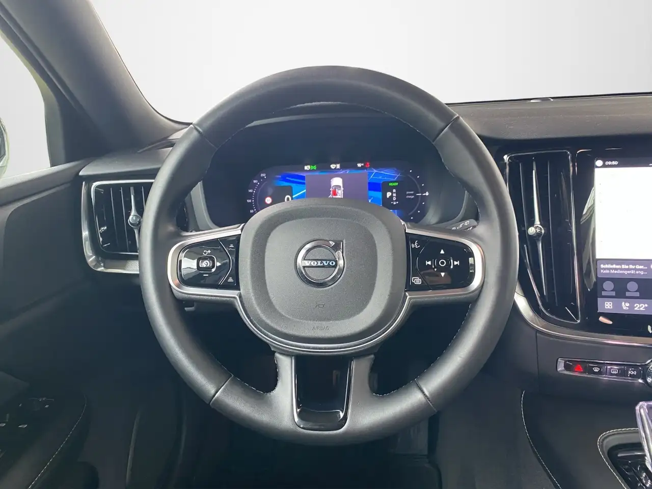Volvo V60 Kombi T8 Plus Dark Recharge WiPa*DAB*LED*Navi — Galería del vehículo 10