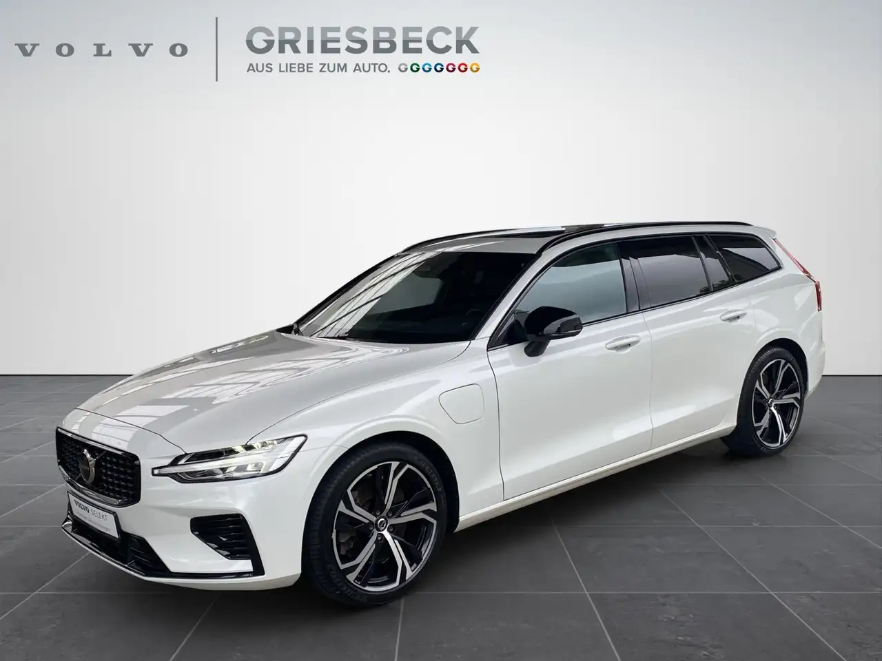 Volvo V60 Kombi T8 Plus Dark Recharge WiPa*DAB*LED*Navi — Deggendorf