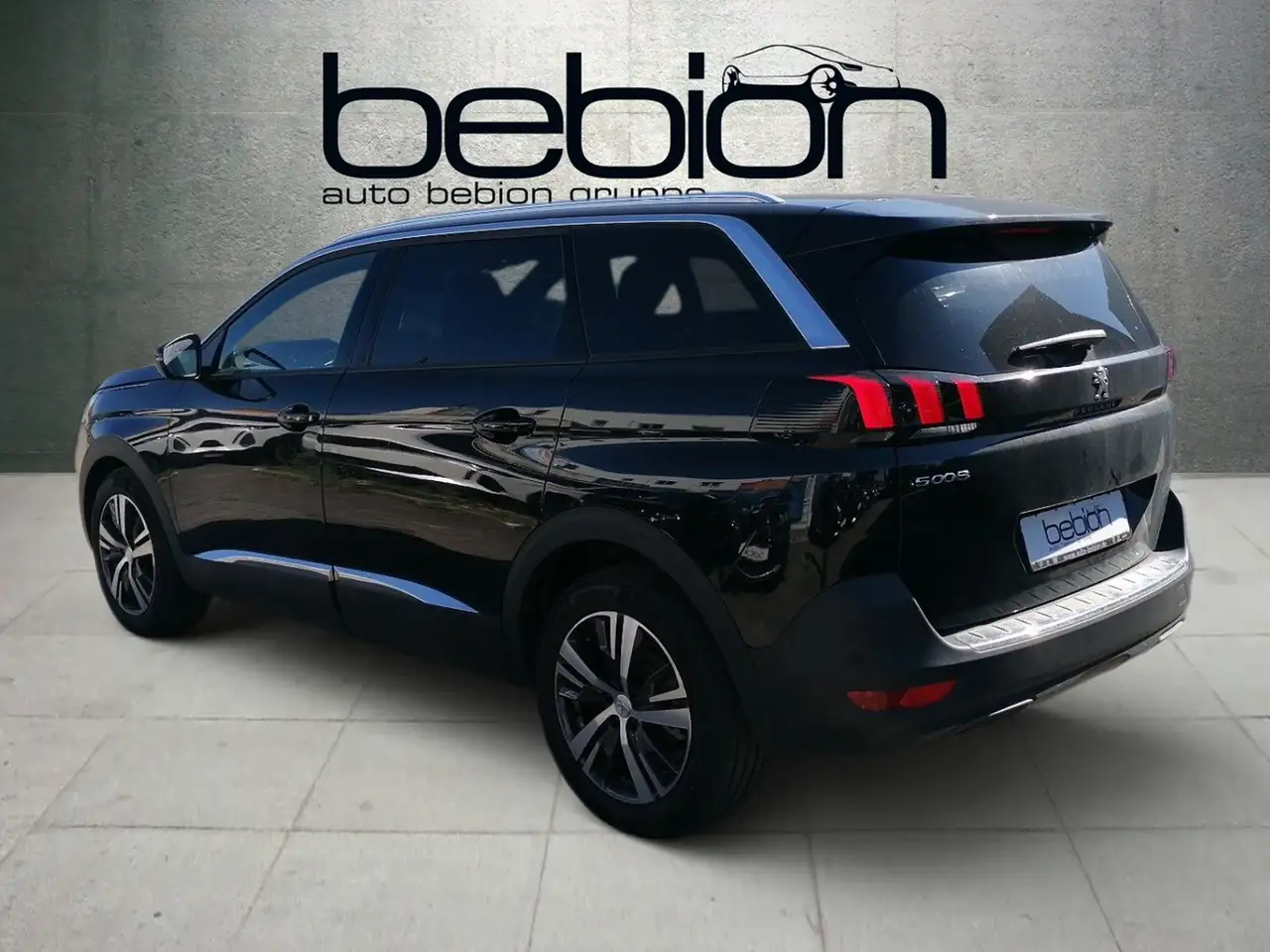 Peugeot 5008 Hybrid 136 e-DSC6 Allure Pack LED Navi PDC — معرض صور السيارة 11
