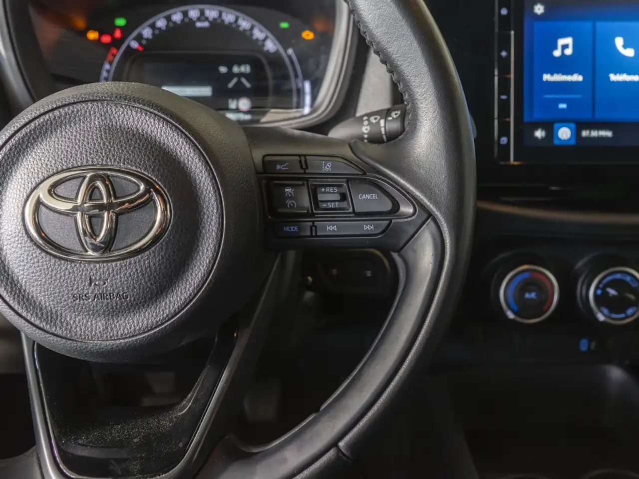 Toyota Aygo Play — Vehicle gallery 22