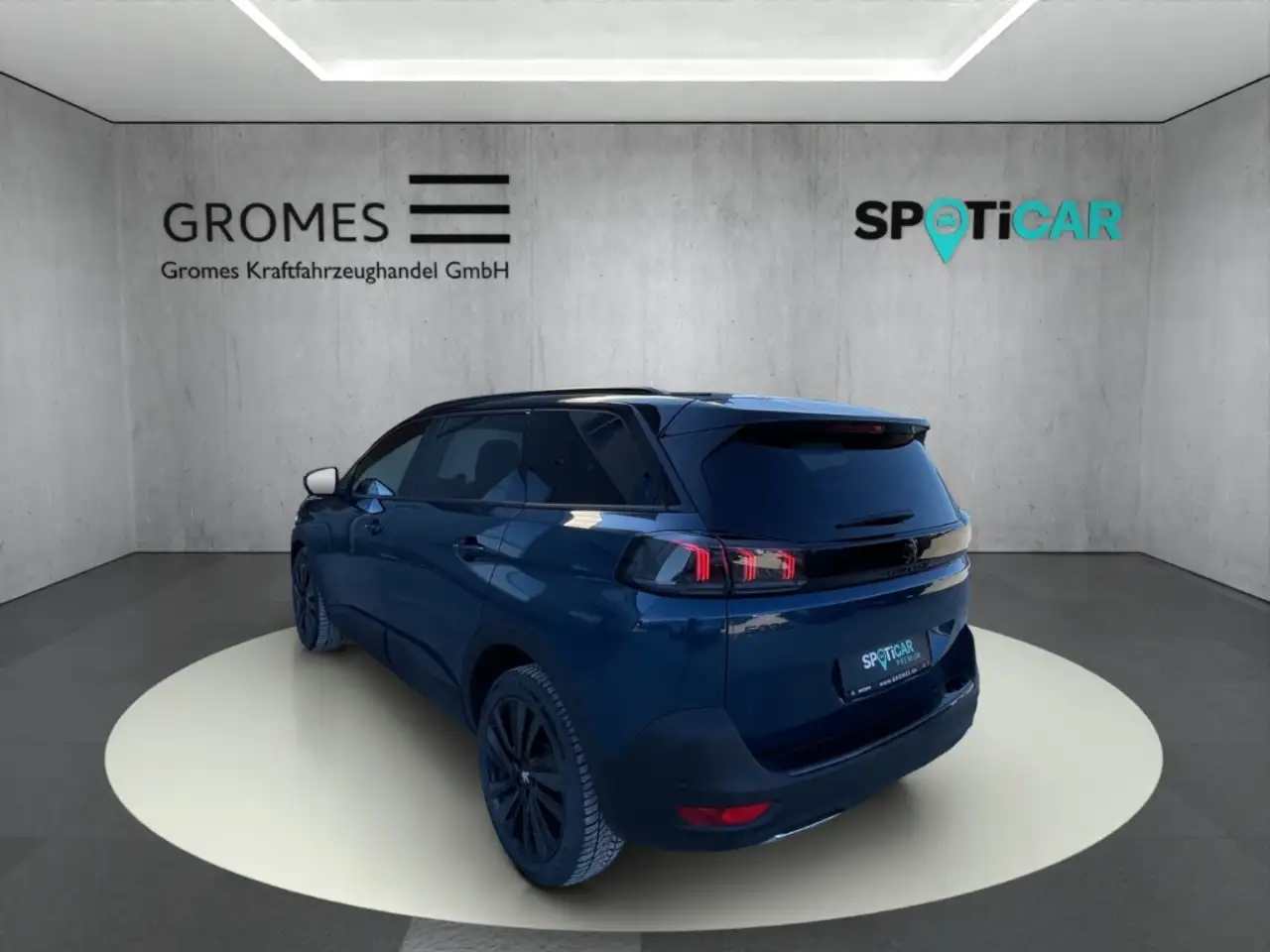 Peugeot 5008 GT HYBRID 136 7-Sitzer Navi Digitales Cockpit LED — Vehicle gallery 5