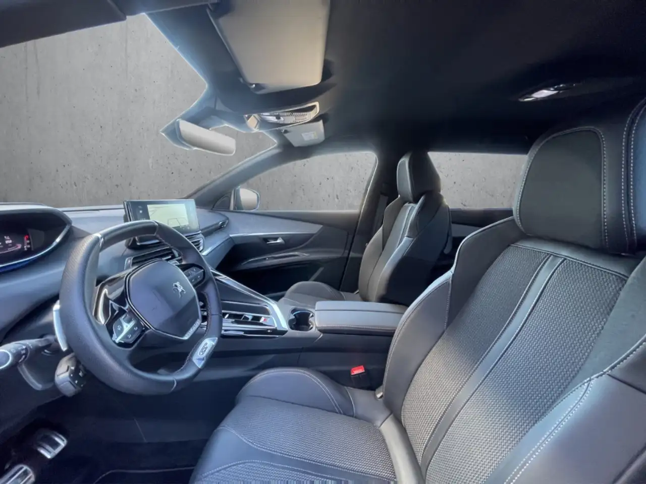 Peugeot 5008 GT HYBRID 136 7-Sitzer Navi Digitales Cockpit LED — Vehicle gallery 9