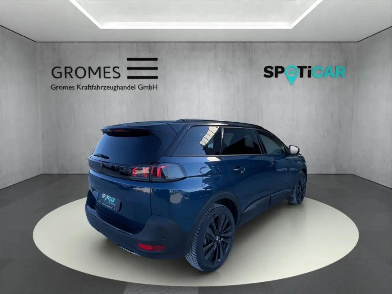 Peugeot 5008 GT HYBRID 136 7-Sitzer Navi Digitales Cockpit LED — Vehicle gallery 3