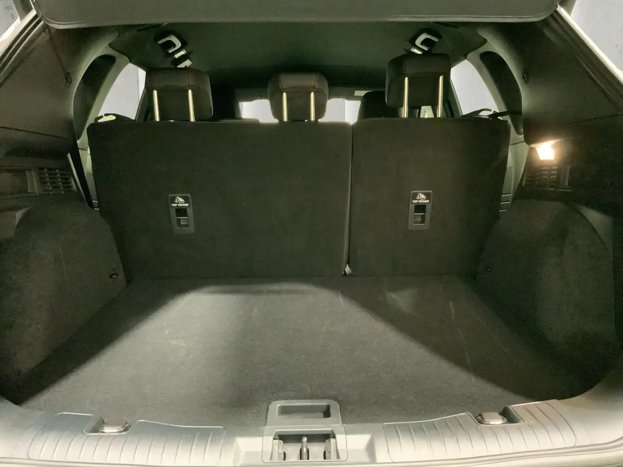 Ford Kuga ST-Line X Aut.*360GRAD*LED-MATRIX*NAVI*GRA*WINTER- — معرض صور السيارة 17