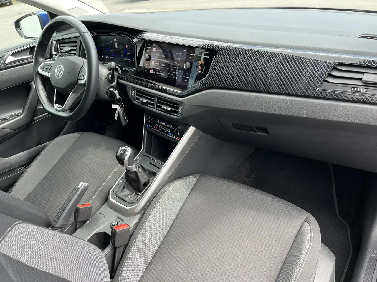 Volkswagen Polo 1.0 Life 94€ m.20% Anz. Navi RFK SHZ LED — معرض صور السيارة 13