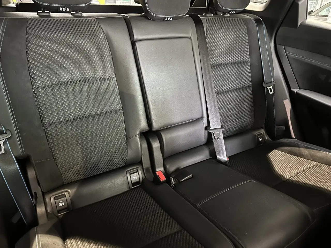 Renault Austral Iconic Esprit Alpine Mild Hybrid 160 — Galería del vehículo 13
