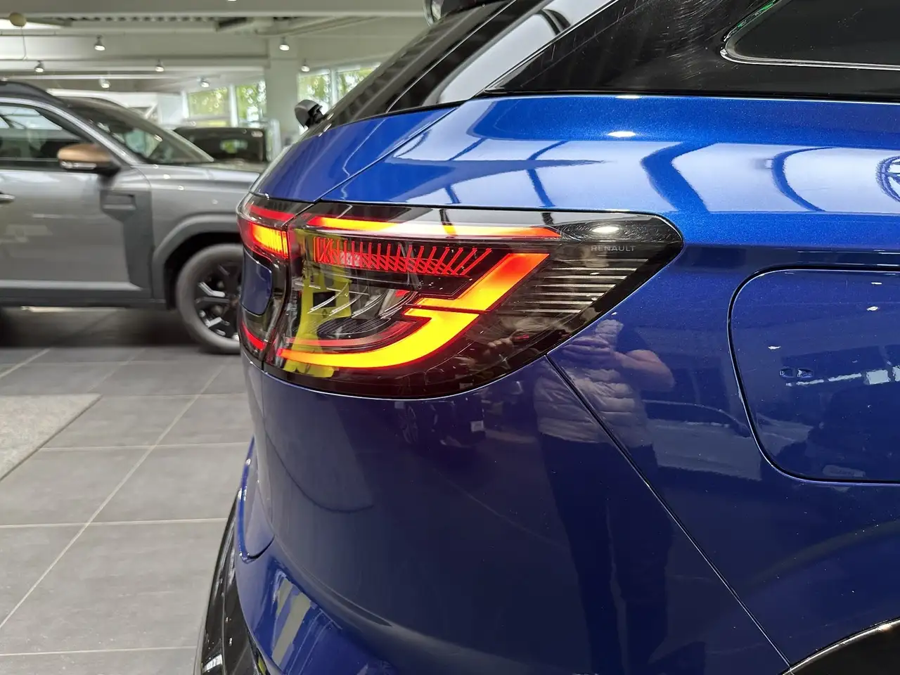 Renault Austral Iconic Esprit Alpine Mild Hybrid 160 — Galería del vehículo 18