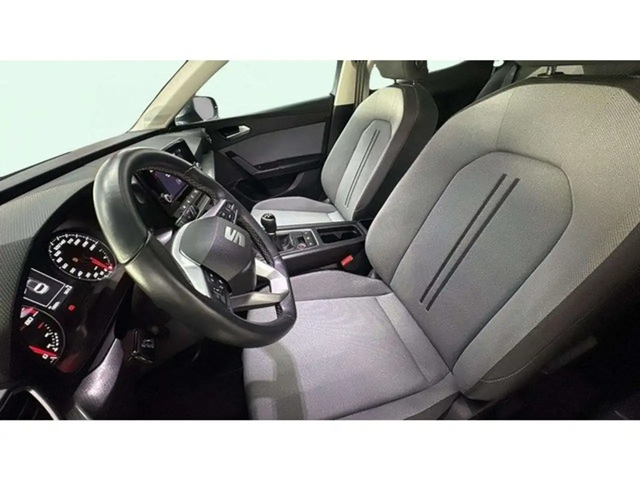 SEAT Leon ST 1.0 EcoTSI S&S Style XS 110 — Galería del vehículo 9