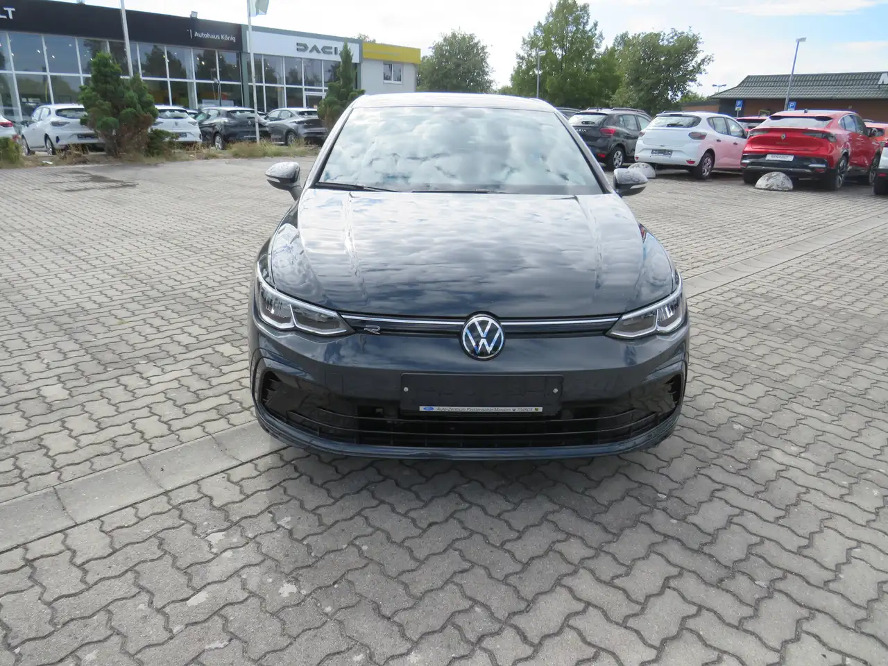Volkswagen Golf R-Line / inkl. Winterkompletträder — Galería del vehículo 6