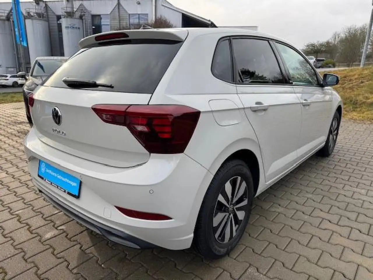 Volkswagen Polo Move 1.0 TSI LED, Discover Pro, IQ.DRIVE Navi — Galería del vehículo 7