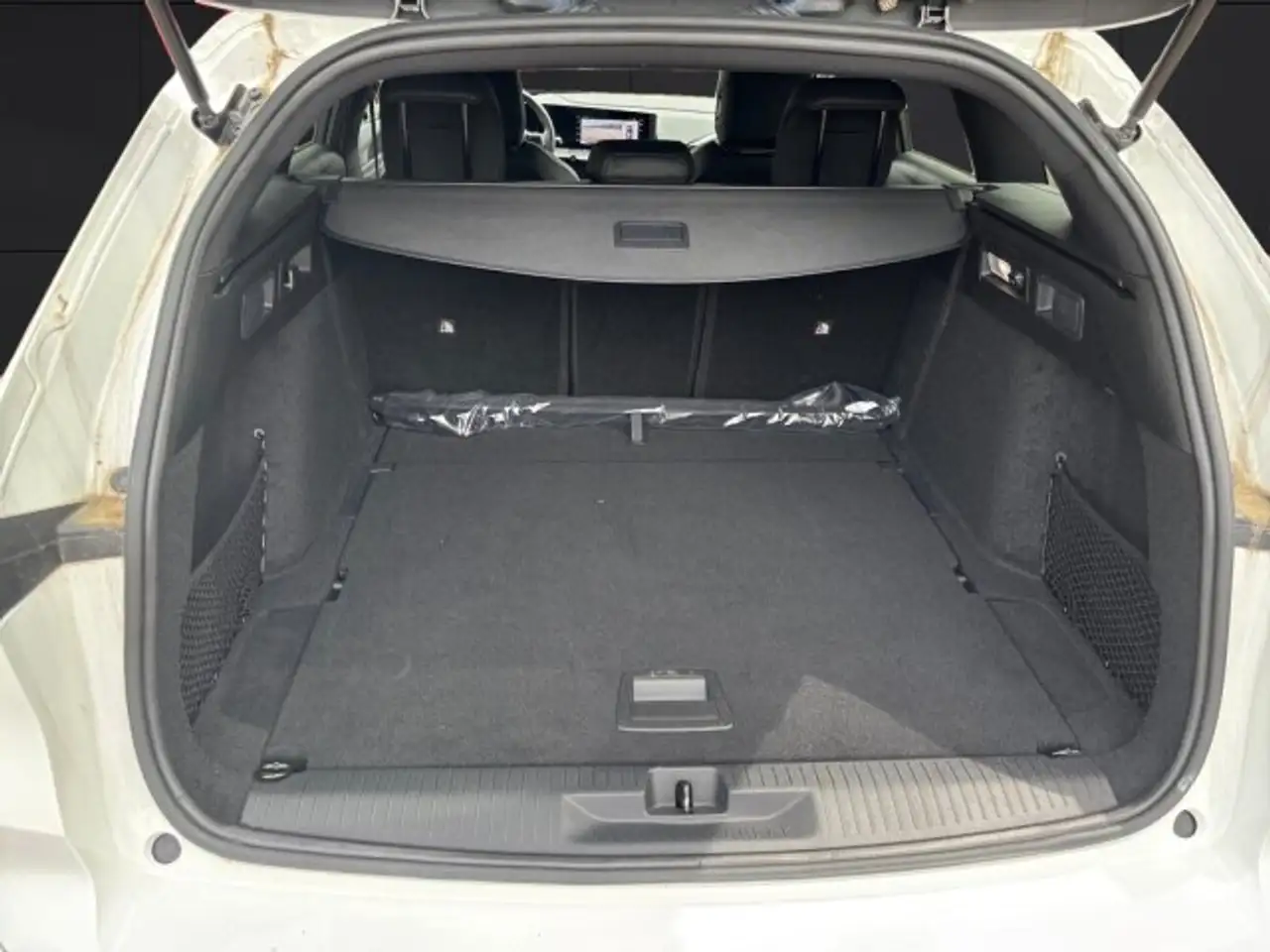 Opel Astra *Astra L ST GS Automatik +Allwetter+360°Kamera+SHZ+ — Galería del vehículo 16