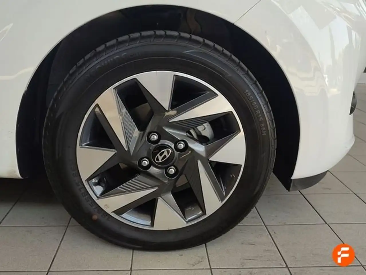 Hyundai i10 1.0 MPI Essence — Galería del vehículo 10