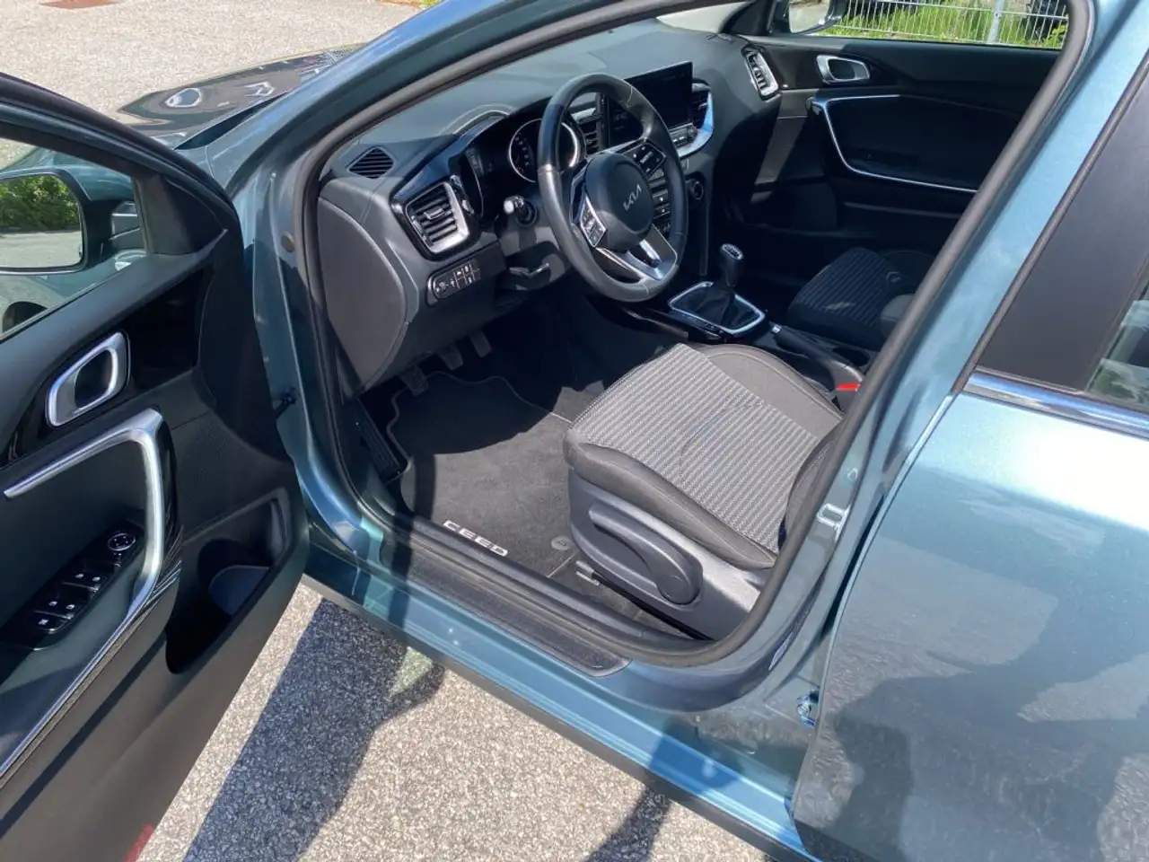 Kia Ceed / cee'd 1.0 T-GDI 100 OPF Vision — Galería del vehículo 10