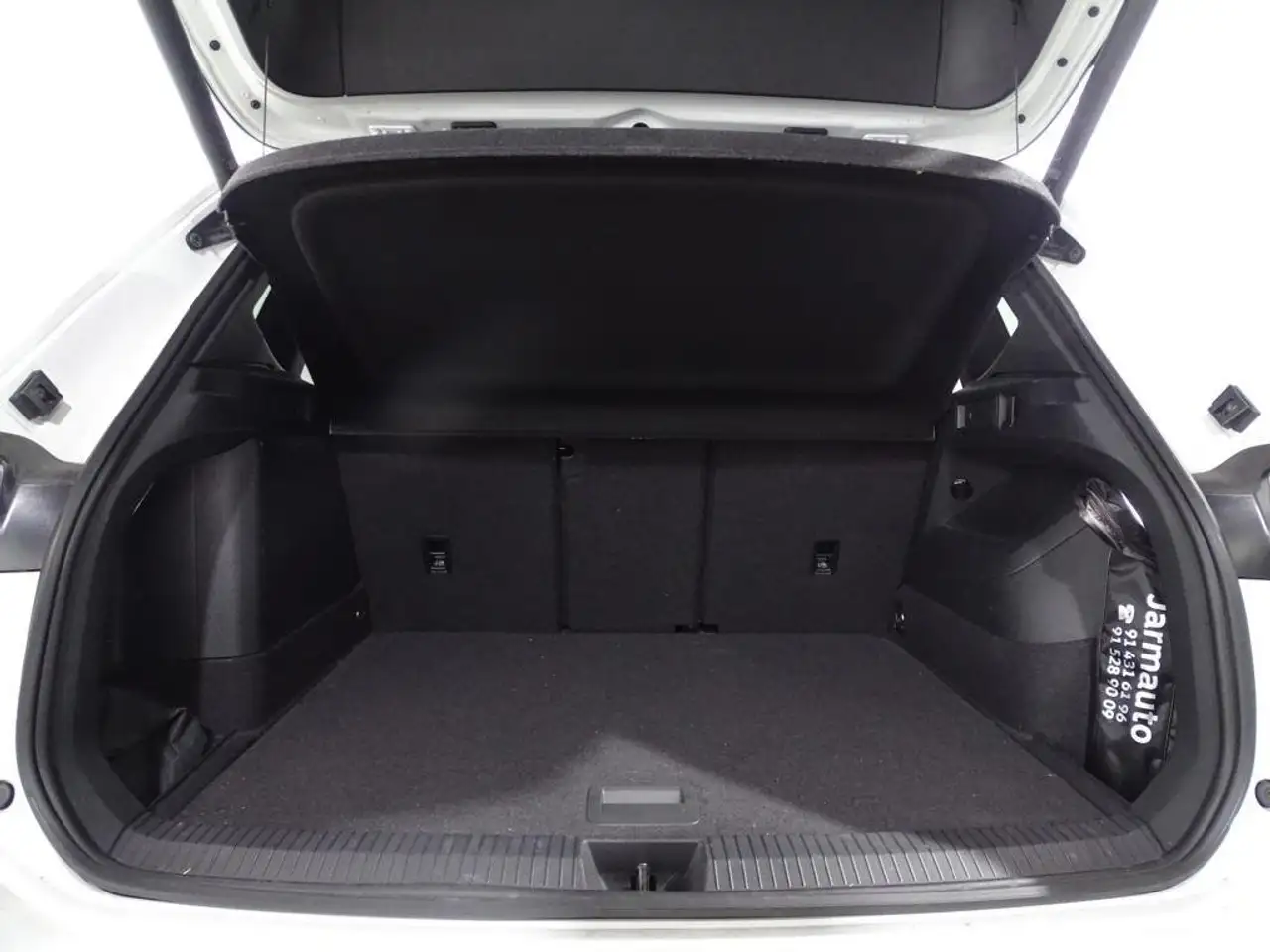 Volkswagen Tiguan 1.5 TSI eHybrid R-Line DSG 150kW — معرض صور السيارة 7