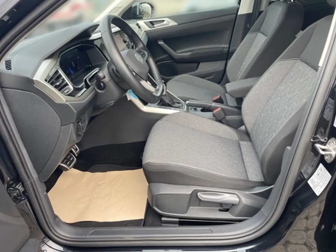 Volkswagen Taigo Move 1.0 TSI DSG KLIMA LED NAVI ALU — Galería del vehículo 12