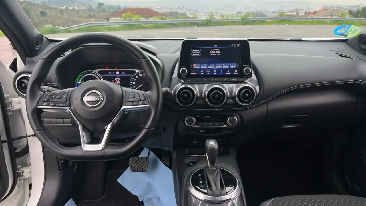 Nissan Juke 1.6 HYBRID HEV 105KW N-DESIGN BLACK AUTO 143 5P — Vehicle gallery 12