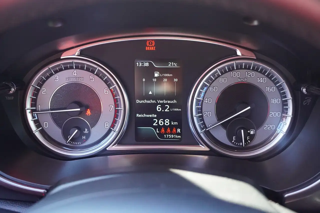 Suzuki Vitara 1.4 Comfort 4x2 LED Totwinkel Kamera Navi — معرض صور السيارة 16