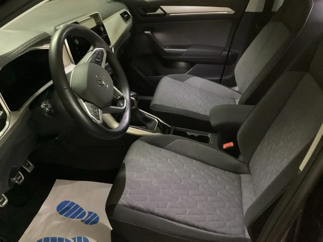 Volkswagen T-Roc Life 1,5 l TSI LED PDC Sitzheizung — Galerie du véhicule 10