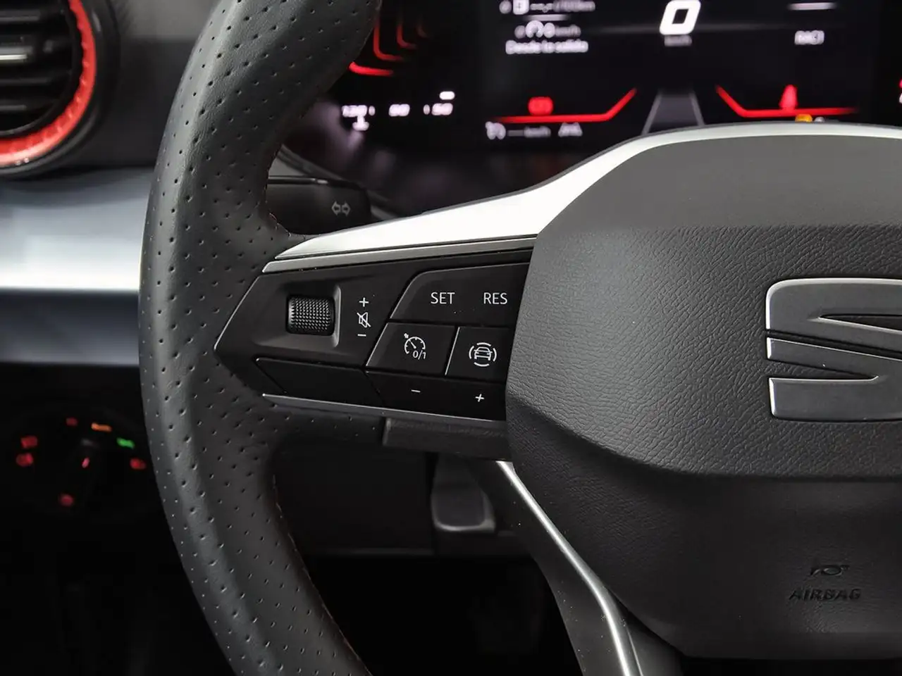 SEAT Ibiza 1.0 TSI S&S FR 85kW — Galerie du véhicule 15