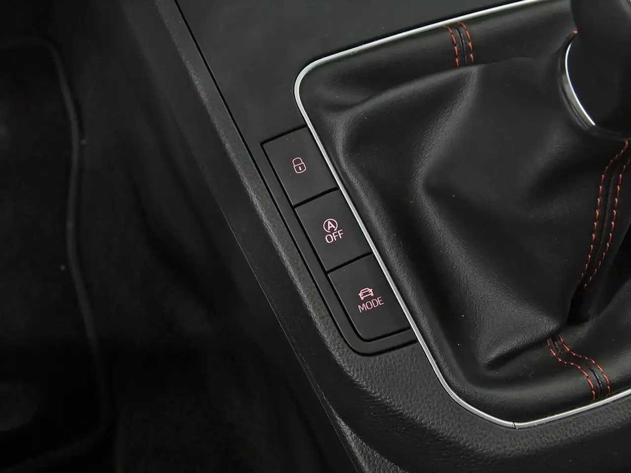 SEAT Ibiza 1.0 TSI S&S FR 85kW — Galerie du véhicule 27