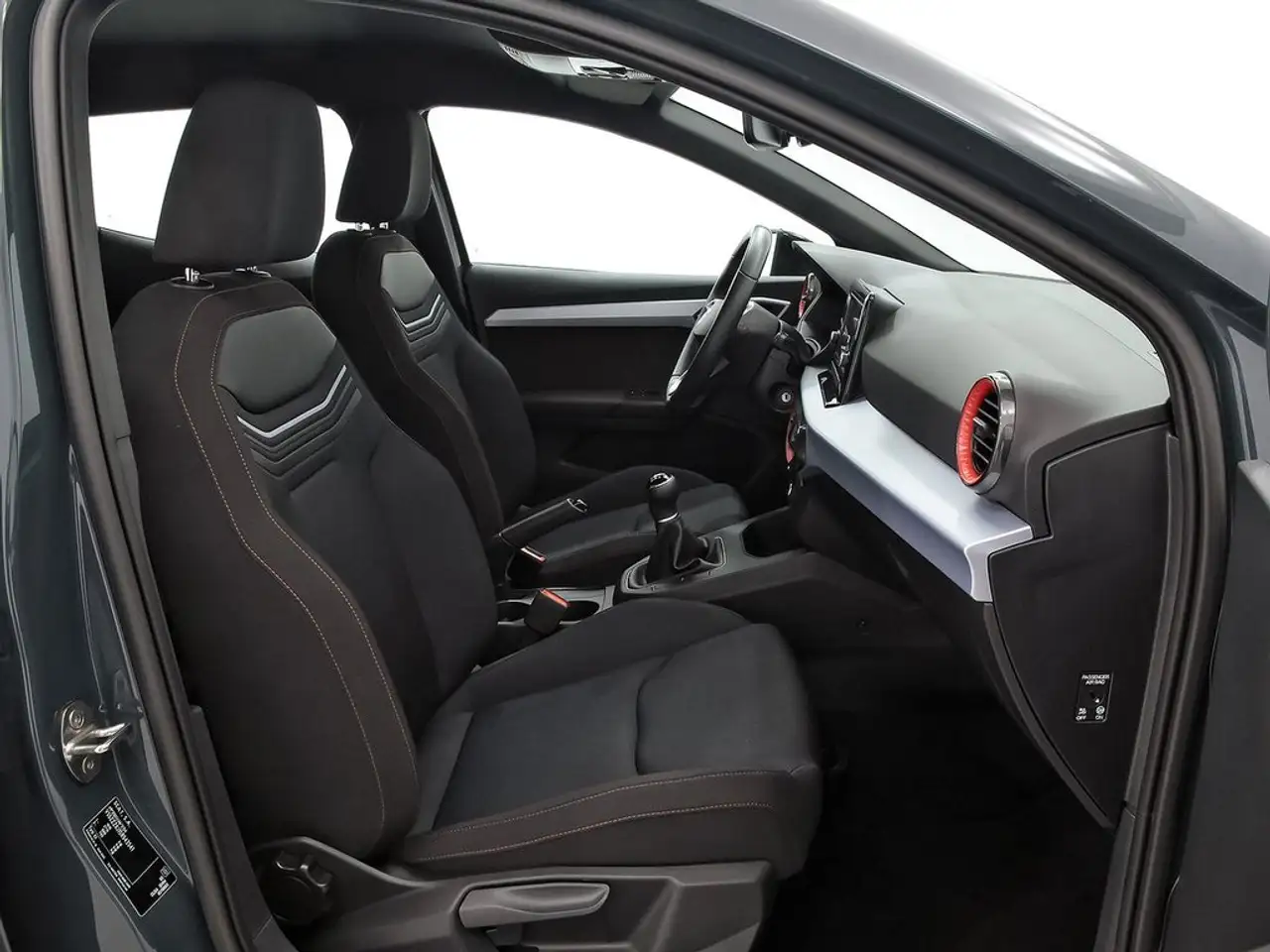 SEAT Ibiza 1.0 TSI S&S FR 85kW — Galerie du véhicule 5