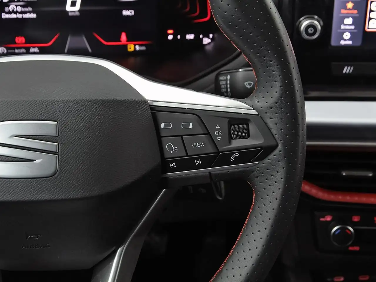 SEAT Ibiza 1.0 TSI S&S FR 85kW — Galerie du véhicule 16
