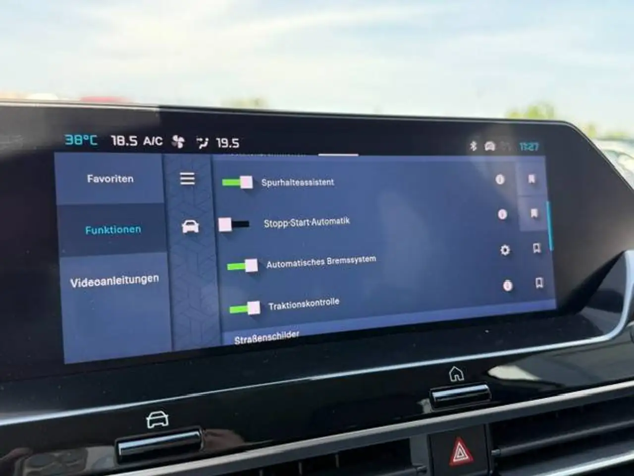 Citroen C4 Pure Tech 130 Max Automatik — Galería del vehículo 18