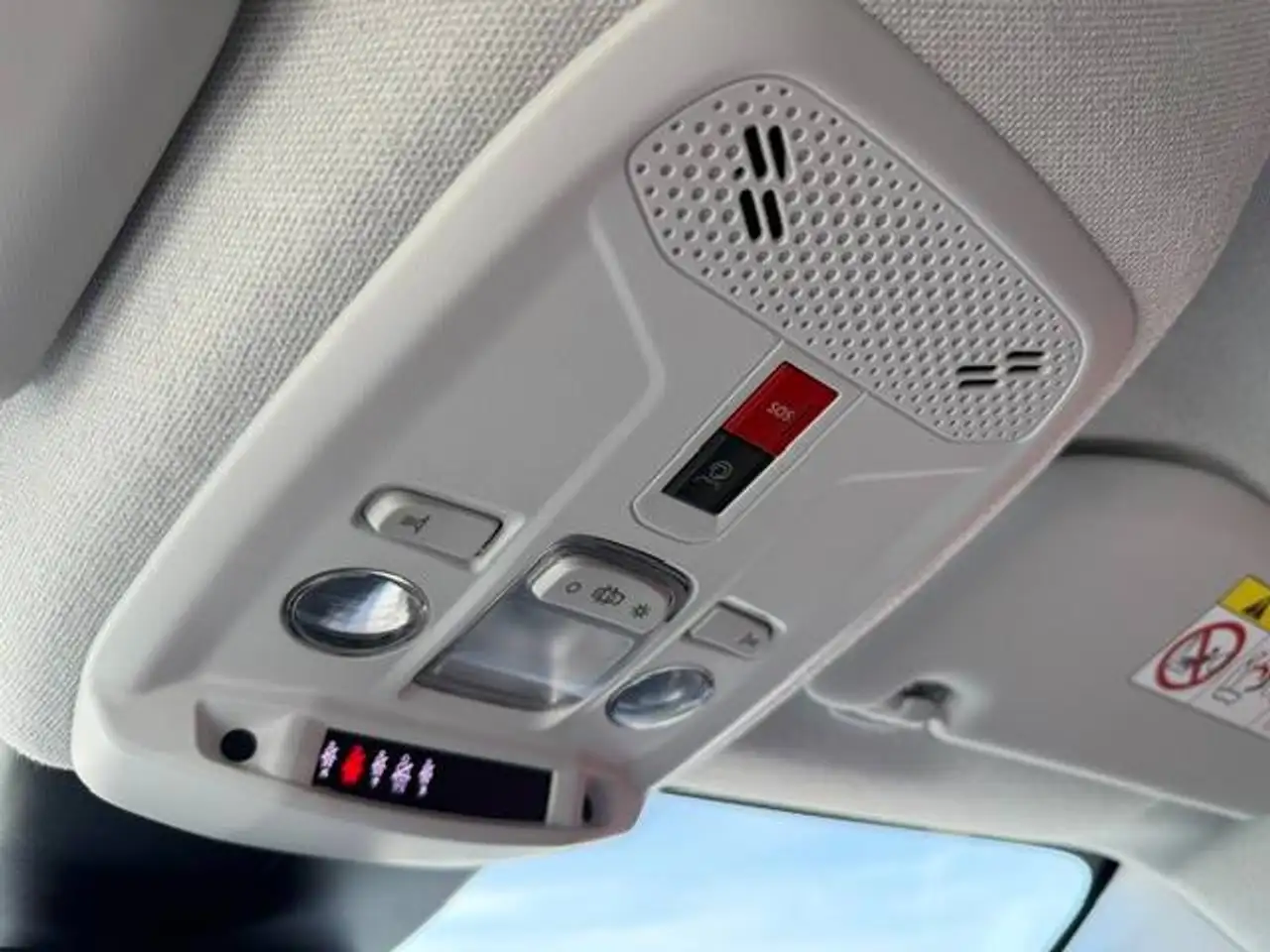 Citroen C4 Pure Tech 130 Max Automatik — Galería del vehículo 16
