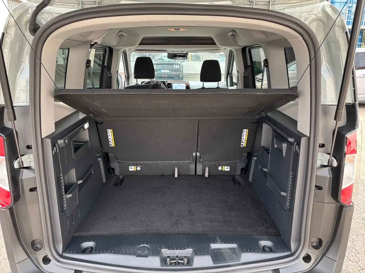 Ford Tourneo Courier 1.0 EcoBoost AUT. Titanium |AHK| — Vehicle gallery 10