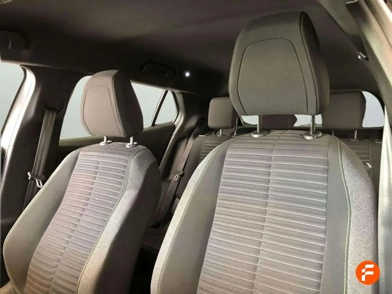 Peugeot 2008 1.2 PureTech S&S Active 100 — Vehicle gallery 12