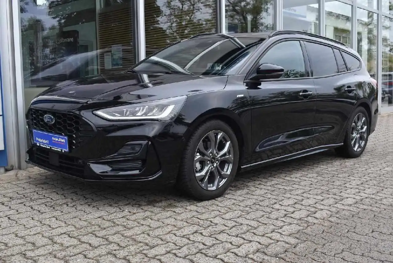 Ford Focus ST-Line X — معرض صور السيارة 2
