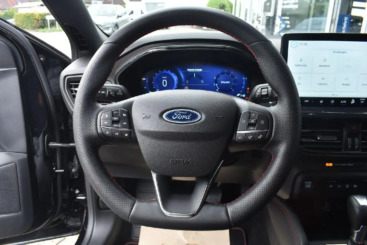 Ford Focus ST-Line X — معرض صور السيارة 11