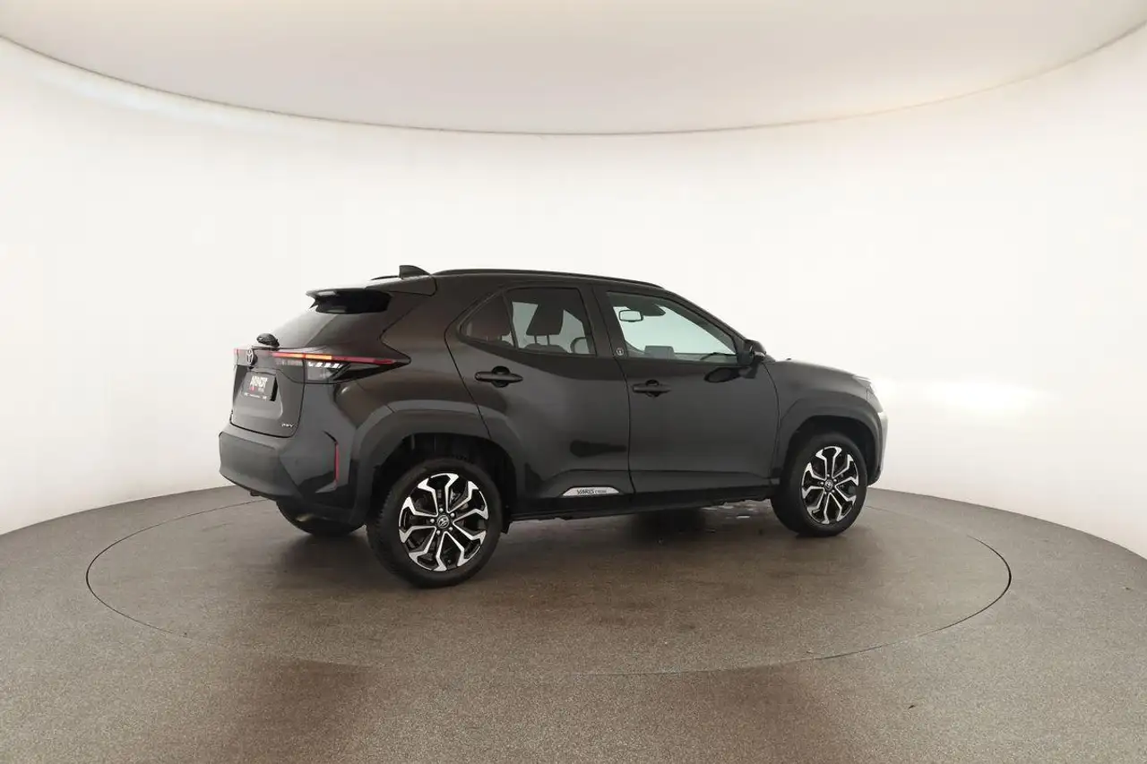 Toyota Yaris Cross CVT Team D LED Navi SHZ iACC Kam 17" — Galerie du véhicule 26