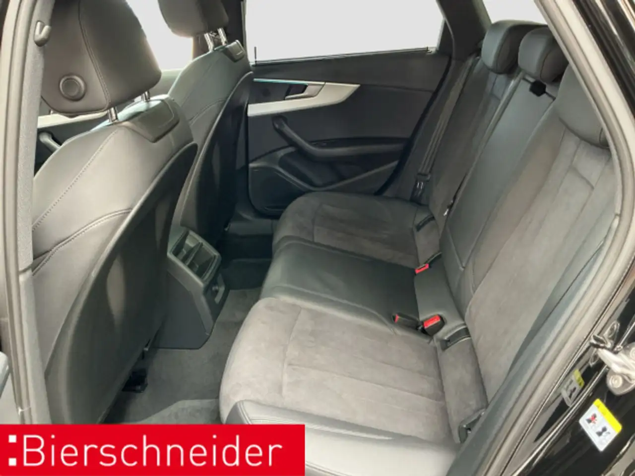 Audi A4 Av 45 TFSI qu S-Line 19 AHK PANO MATRIX — Galería del vehículo 14