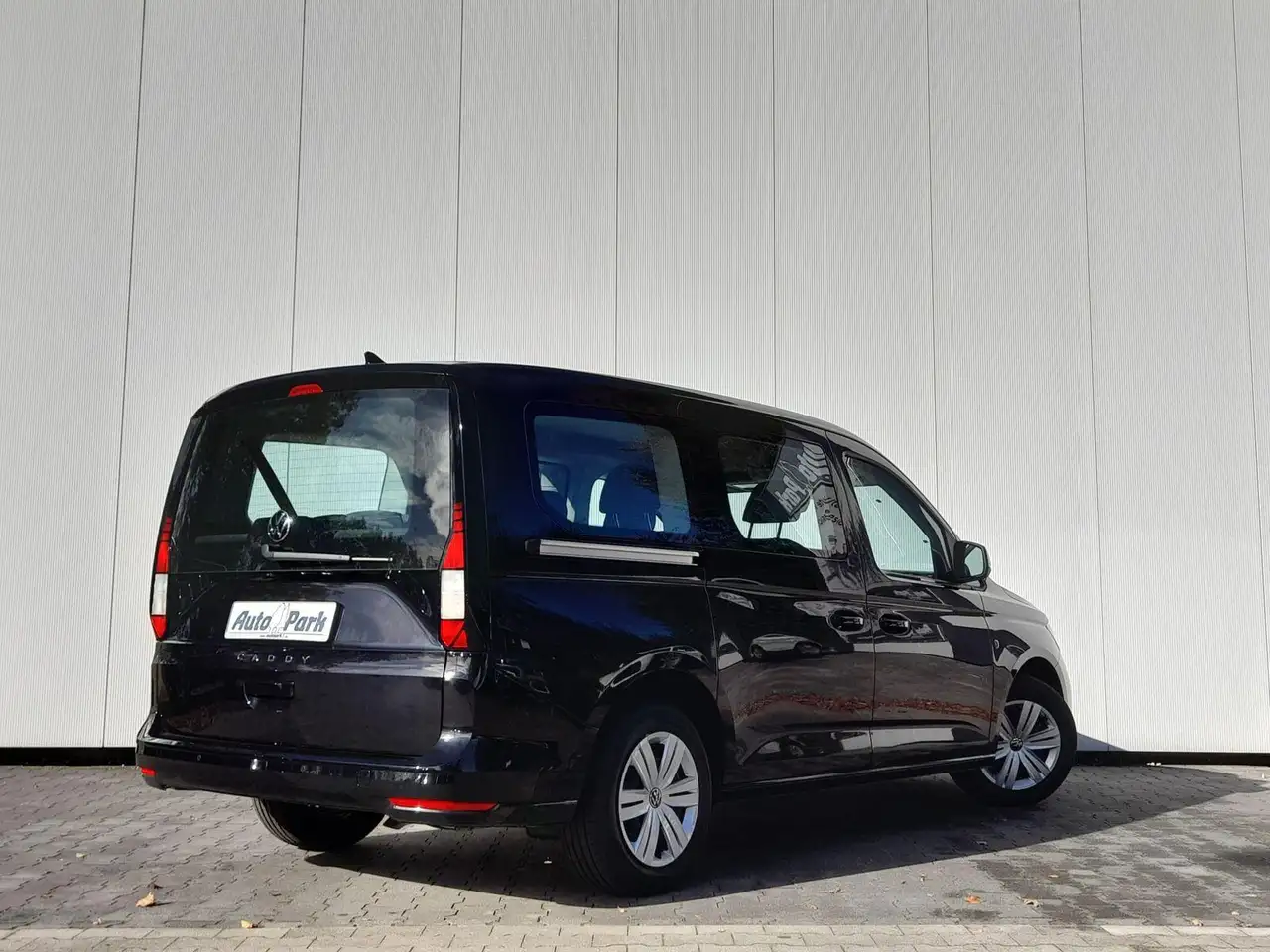 Volkswagen Caddy 1.5 TSI 7-Si.~RFK~SHZ~NAVI/APP~AHK — Vehicle gallery 3