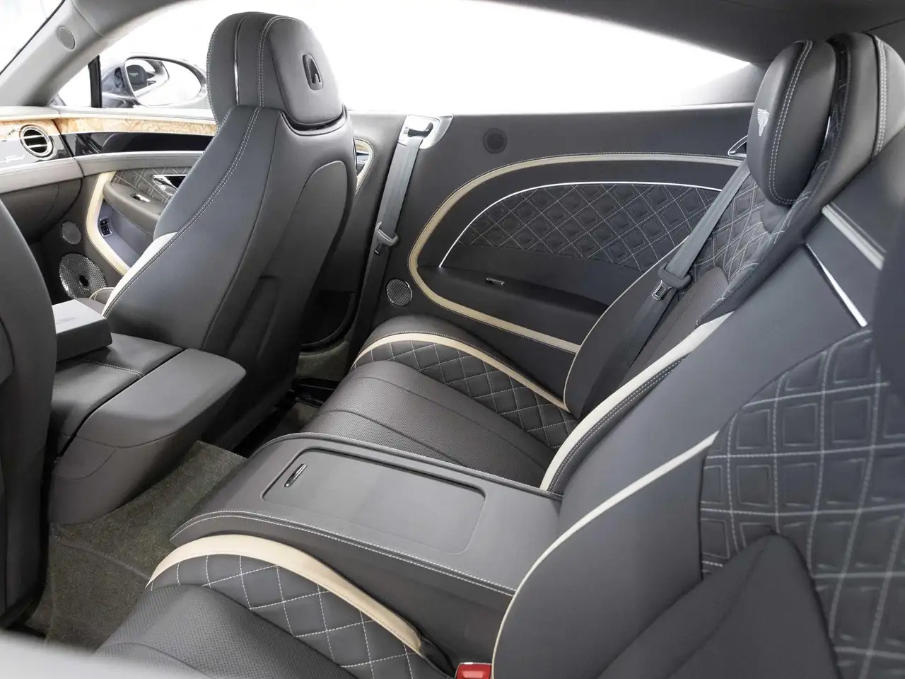 Bentley Continental New Continental GT Speed W12 von BENTLEY FRANKFURT — Galería del vehículo 9