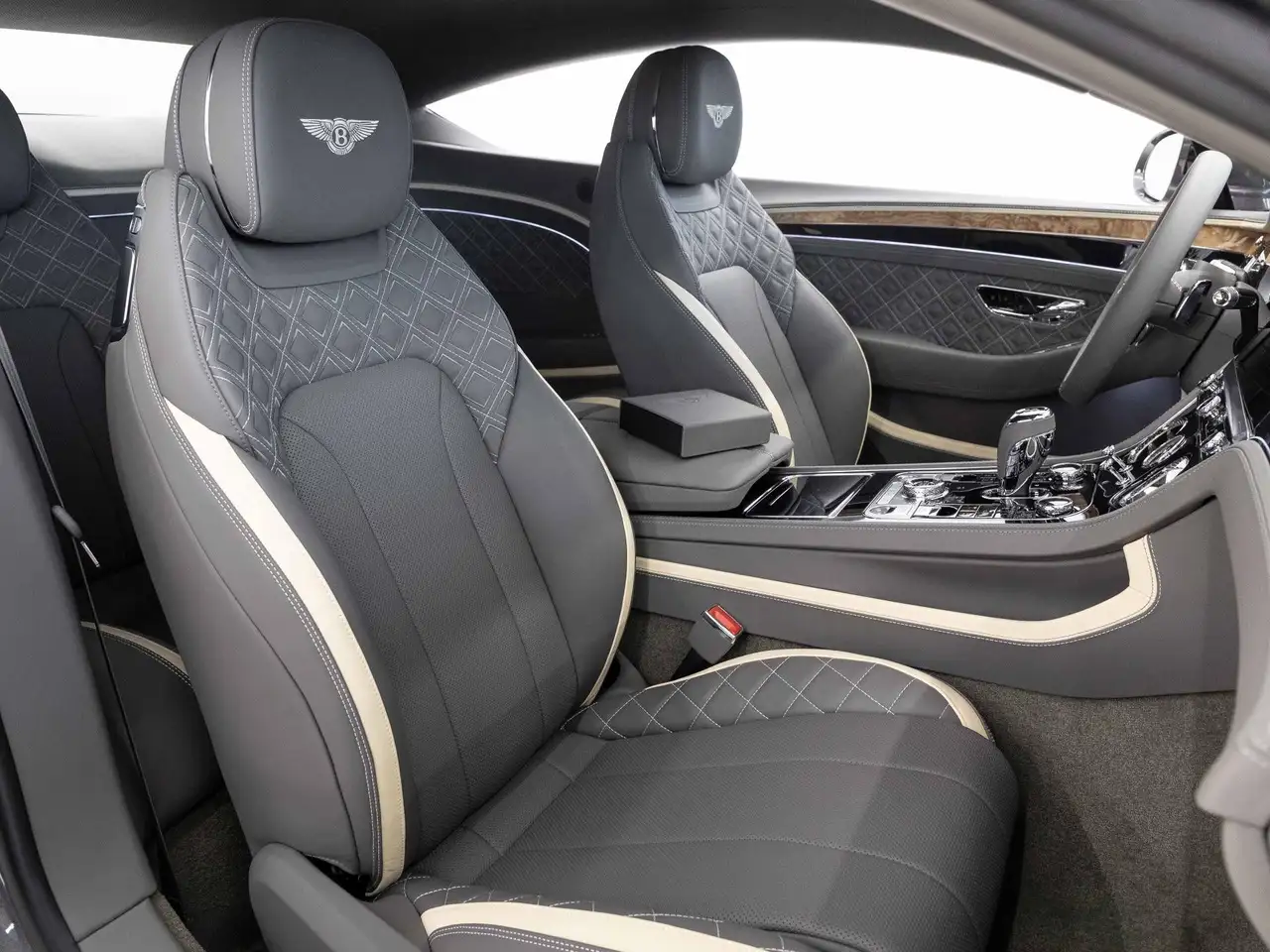 Bentley Continental New Continental GT Speed W12 von BENTLEY FRANKFURT — Galería del vehículo 23