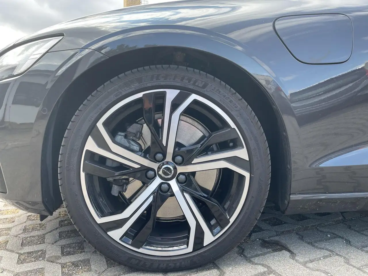 Volvo V60 T6 AWD Plus Dark 19" 360° ACC BLIS FHZ H/K — Galería del vehículo 9