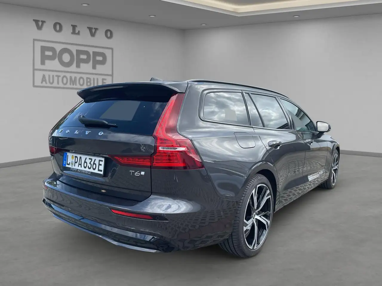 Volvo V60 T6 AWD Plus Dark 19" 360° ACC BLIS FHZ H/K — Galería del vehículo 5